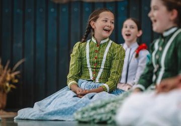 MALI MYSTKOWIANIE PRZYWIEŹLI JAWOROWE LISTKI